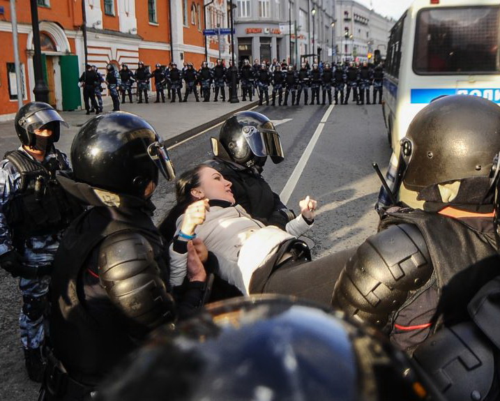 Митинг 10 августа 2019 на Сахарова в Москве закончился массовыми задержаниями в центре столицы (ВИДЕО)