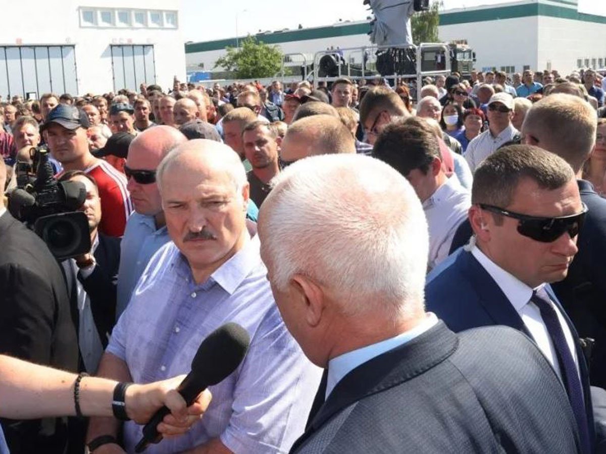 Лукашенко: протесты грозят превратить Белоруссию в «санитарный кордон» против России