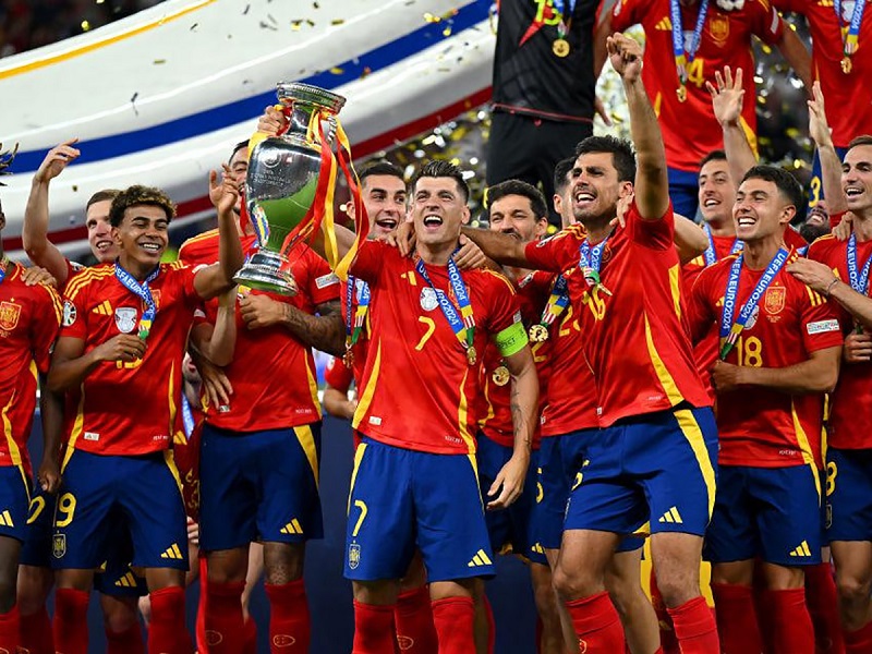 Испания выиграла чемпионат Европы по футболу в четвертый раз в истории
