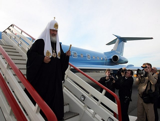 СМИ: Патриарх Кирилл летает бизнес-джетом, связанным с расследованием Навального