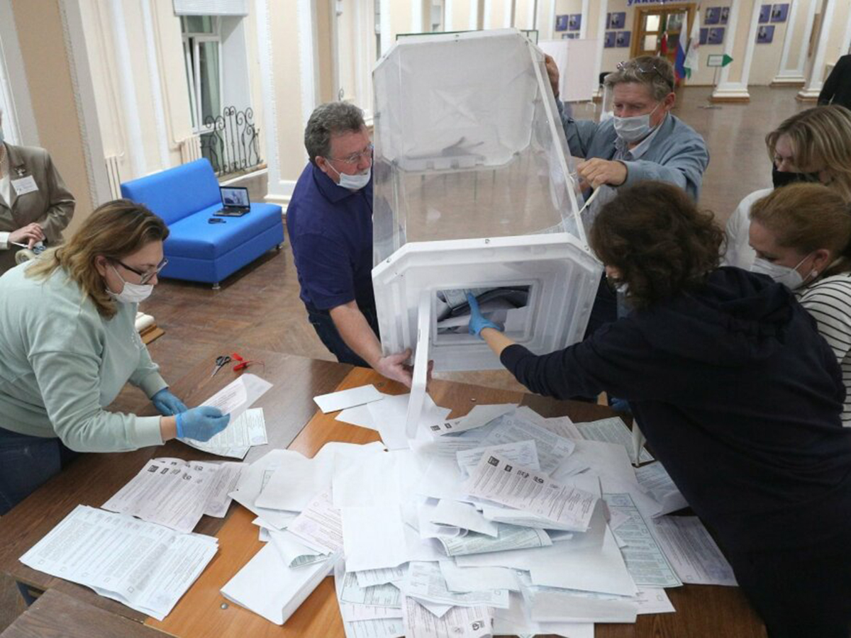 В Томске и Новосибирске глав штабов Навального выбрали депутатами