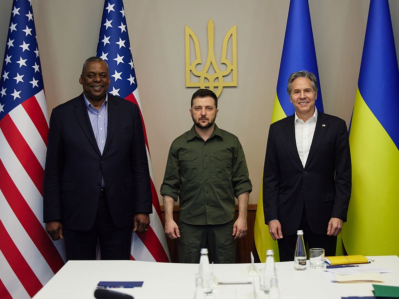 Министр обороны и госсекретарь США посетили Киев