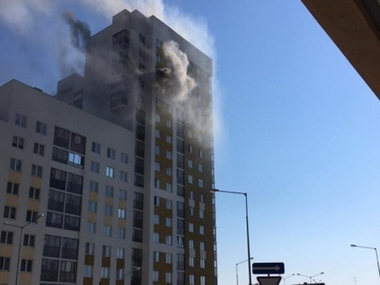 Взрыв в Екатеринбурге 10 апреля 2019 в новой многоэтажке мог вызвать самогонный аппарат: есть пострадавшие