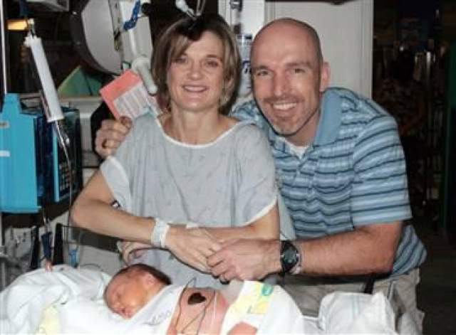 В положенное время Кери МакКартни родила дочку, которая стала дважды рожденным ребенком. 