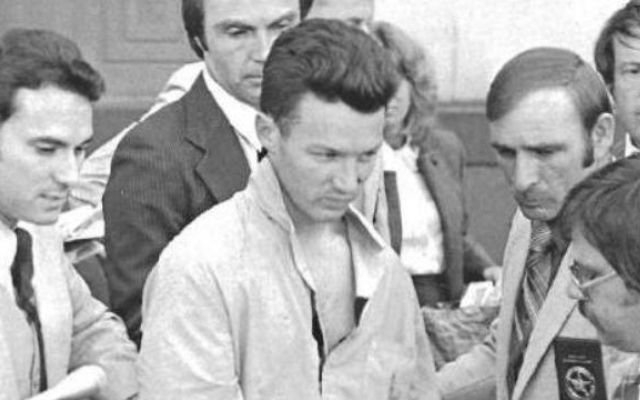 После ареста в 1977 году Бойс был приговорен за шпионаж в пользу СССР на сорок лет тюремного заключения.