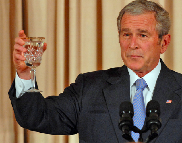 После окончания президентского срока Буш заявил, что без дела он сидеть не собирается. "Знаете, я как-то не представляю себя в большой соломенной шляпе и гавайской рубашке, рассиживающим где-то на пляже, - заявил он на своей последней пресс-конференции в роли главы государства. - Особенно с тех пор, как я бросил пить".
