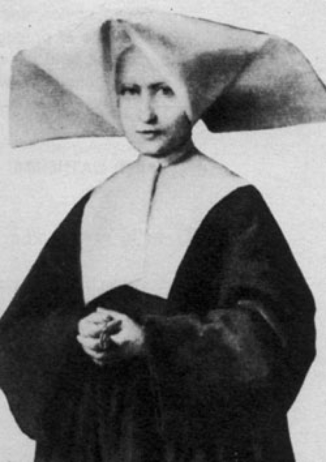 21 марта 1943 года в Париже был эксгумирован труп святой Катарины Лабур , умершей в 1876 году.