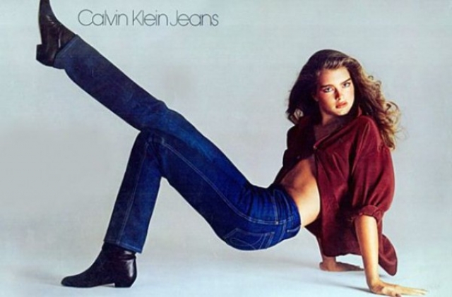В 15 лет Брук стала лицом джинсов Calvin Klein. “Между мной и моими джинсами Calvin ничего нет!” – говорила она в телевизионной рекламе.