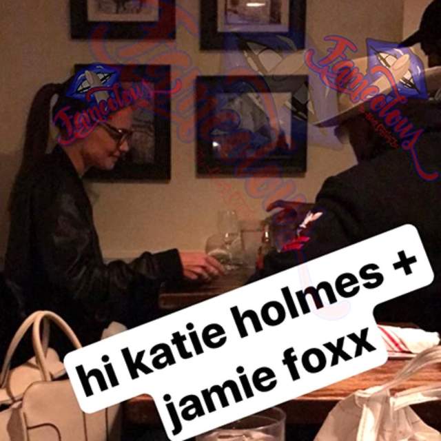Кэти Холмс и Джейми Фокса застали за романтическим свиданием в одном из ресторанов Нью-Йорка.