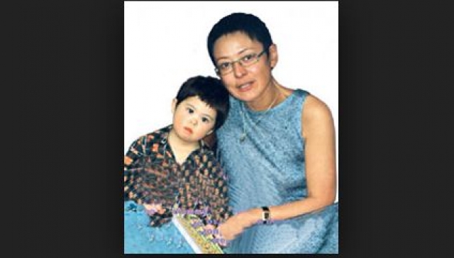 Ирина Хакамада. Бизнес-тренер, бывший политик и глава межрегионального фонда социальной солидарности "Наш выбор", который создала в 2006 году для инвалидов всех возрастов, в 1997 году стала мамой дочки Марии, которой диагностировали синдром Дауна.