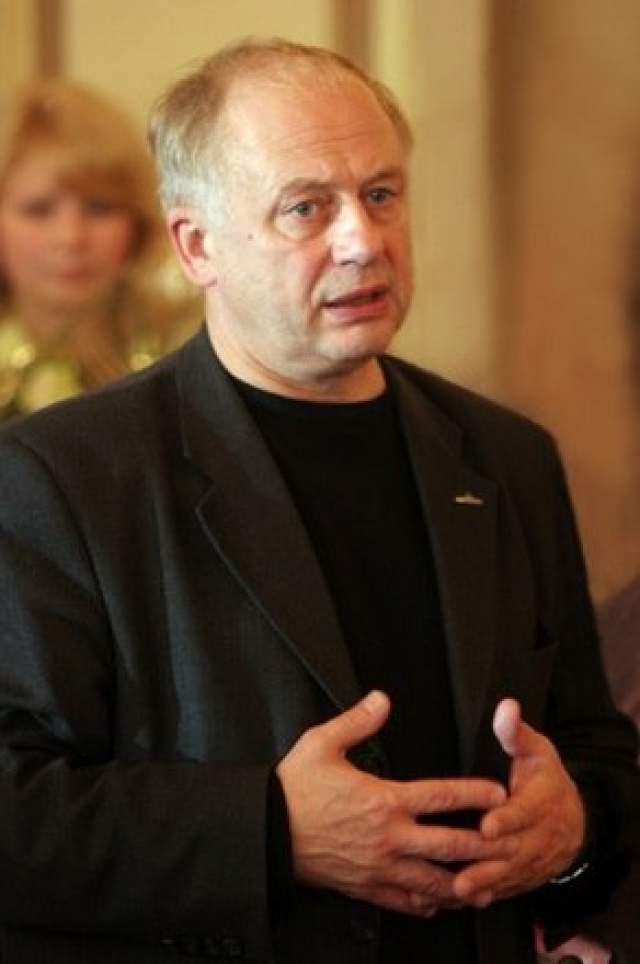 7 апреля 2008 года умер Андрей Толубеев, который озвучивал Алоизия Могарыча. У Толубеева был рак поджелудочной железы.