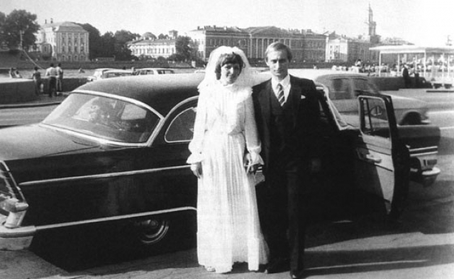 28 июля 1983 года Путин женился на Людмиле Путиной.