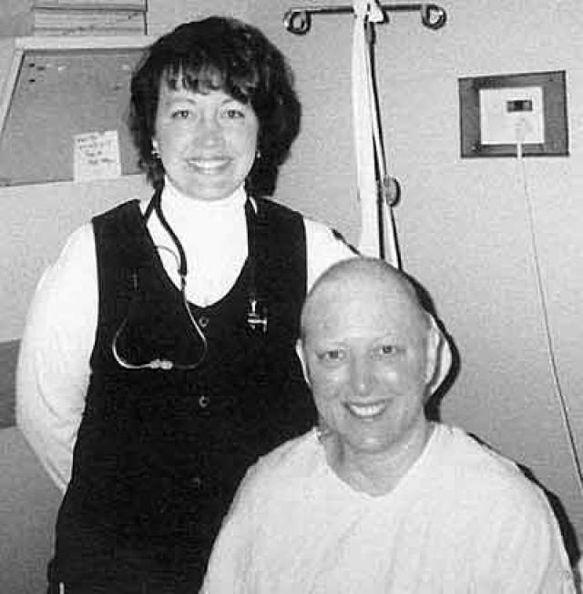 После консультации с докторами из США по спутниковой связи, Джерри прошла курс химиотерапии. Для этого необходимые лекарства ей сбросили с воздуха. 