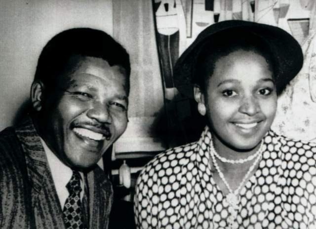 Номзамо Заниеве Виннифред Мадикизела увлекла политика своей активностью и целеустремленностью. Именное й пришлось прождать мужа из тюрьмы целых 27 лет! Вернувшись из заключения, Мандела осознал, что сейчас они с Винни стали совсем разными.