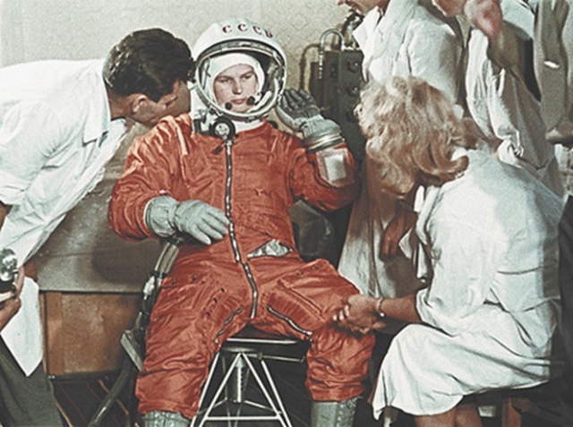 До сих пор Терешкова остается первой и единственной женщиной, совершившей полет на орбиту Земли в полном одиночестве.