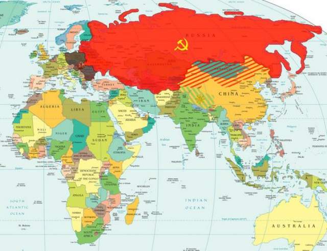 СССР был самой большой страной на планете и занимал территорию площадью 22 400 000 квадратных километров. Подобные размеры можно сравнить лишь с размерами всей Северной Америки, включая территории США, Канады и Мексики.