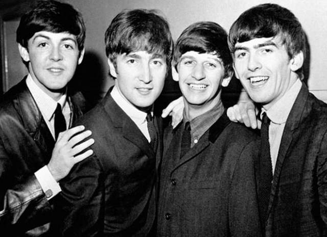 Пол Маккартни, 76 лет. Легендарная группа The Beatles известна на весь мир для нескольких поколений. Все его участники стали звездами, но самым успешным сольным музыкантом считается сэр Пол Маккартни.
