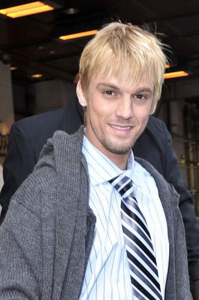 Снова бывший участник американского шоу "Танцы со звездами" явился в частную реабилитационную клинику в Южной Калифорнии в январе 2011 года. 