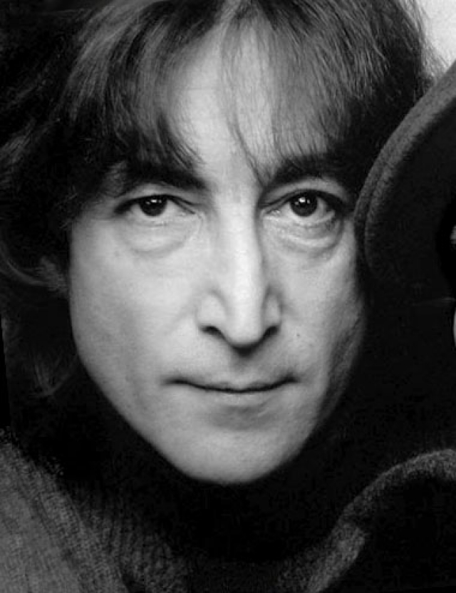 Джон Леннон. Самый известный случай нападения маниакального фаната на кумира - убийство Джона Леннона. Марк Чепмен большую часть жизни находился в пограничном состоянии сознания. У него было два страстных увлечения: книга Сэлинджера "Над пропастью во ржи"и музыка Beatles.