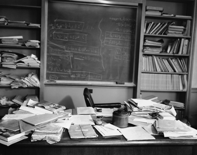 Кабинет Альберта Эйнштейна , физика-теоретика, лауреата Нобелевской премии по физике за 1921 год в Принстонском институте перспективных исследований.