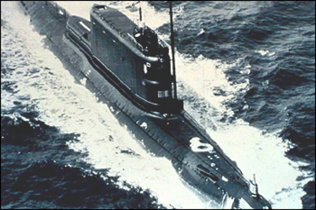 Советская подлодка К-129, 1968 год  8 марта 1968 года погибла дизель-электрическая ракетная подводная лодка К-129 из состава Тихоокеанского флота, оснащенная ядерными боеголовками. Подлодка несла боевую службу в районе Гавайских островов, а с 8 марта перестала выходить на связь. На борту К-129 находились, по разным данным от 96 до 98 членов экипажа, все они погибли. 