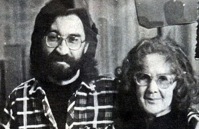 Юрий Шевчук с мамой.