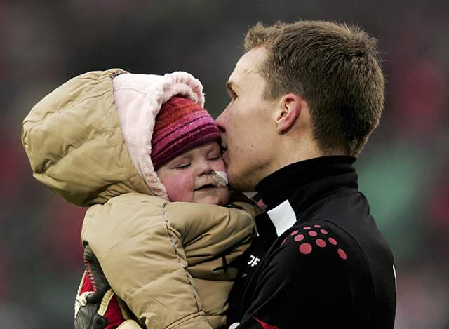 У спортсмена в 2006 году умерла двухлетняя дочь Лара - у нее был врожденный порок сердца. 