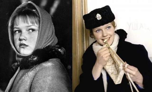 Елена Проклова В 11 лет сыграла у Александра Митты свою первую роль - Таню Нечаев в картине "Звонят, откройте дверь". 