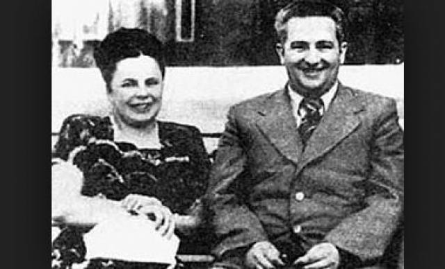 Через год будущий генсек женился на Татьяне Лебедевой. В 1953 году Андропов стал главой четвертого европейского отдела и был отправлен послом в Венгрию. В поездке он взял и жену.