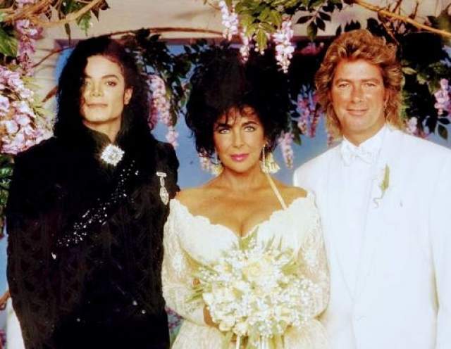 Свадьба стала настоящим событием и "сборищем" звезд первой величины. Обслуживание такой публики почти полностью за свой счет организовал лучший друг невесты - Майкл Джексон.