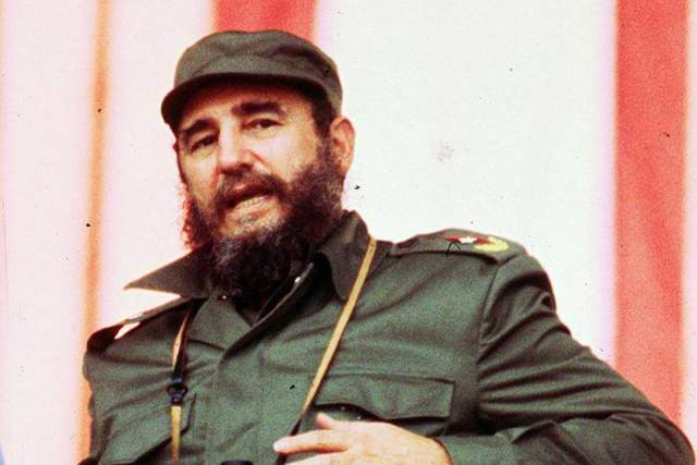 Женщины хотели его потому, что он был диктатором. А если Кастро хотел секса- он немедленно его получал. 