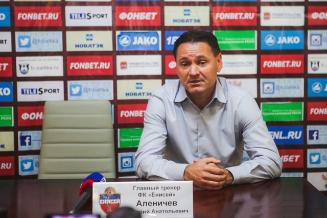 После завершения карьеры игрока стал тренером. 10 июня 2015 утвержден в качестве главного тренера "Спартака", а через два года стал работать главным тренером красноярского "Енисея".