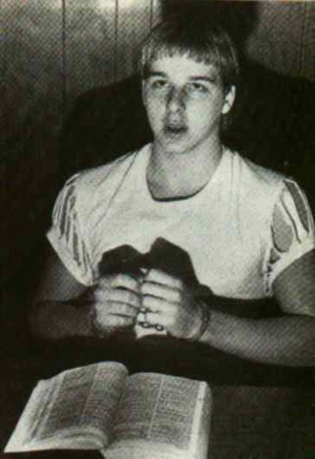 16-летний Шон Селлерс 5 марта 1986 убил свою мать и отчима, пока те спали в своей комнате.
