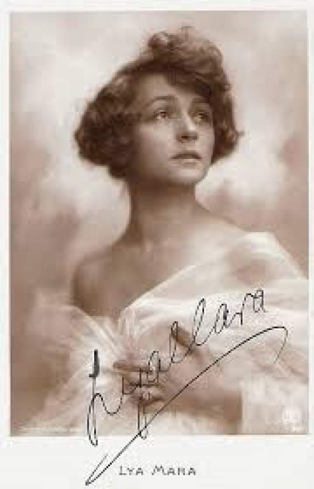 Лиа Мара, 1920 год. Польская и германская актриса, урожденная Александра Гудович, снялась в экранизации Толстого, поставленной ее же мужем Фредериком Цельником. В том же году она попала в автомобильную аварию и прекратила актерскую карьеру. 