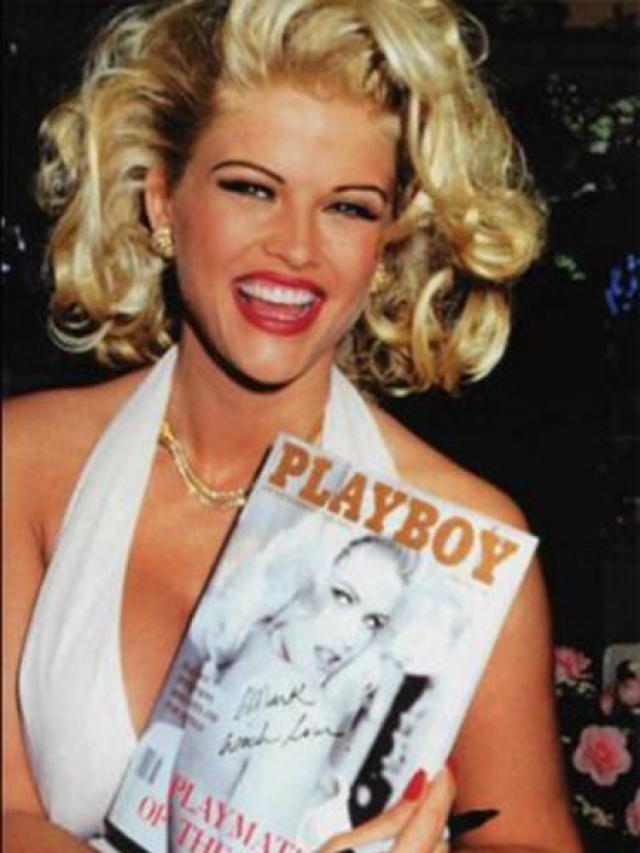 Анна Николь Смит (1967−2007). Девушка-совершенство и одна из самых известных моделей журнала Playboy 90-х годов. В 2006 году Анна потеряла сына, после чего отправилась на лечение "чего-то, похожего на грипп" во Флориду.