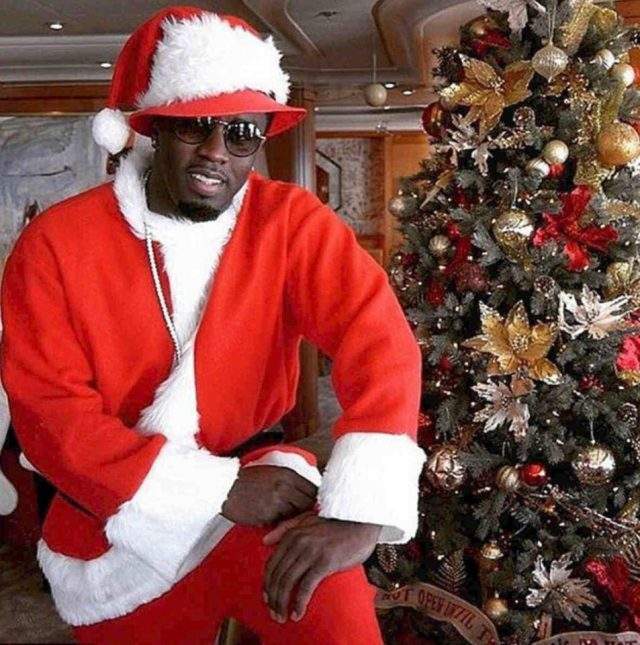 P Diddy в честь Рождества нарядился весьма экзотичным Сантой.