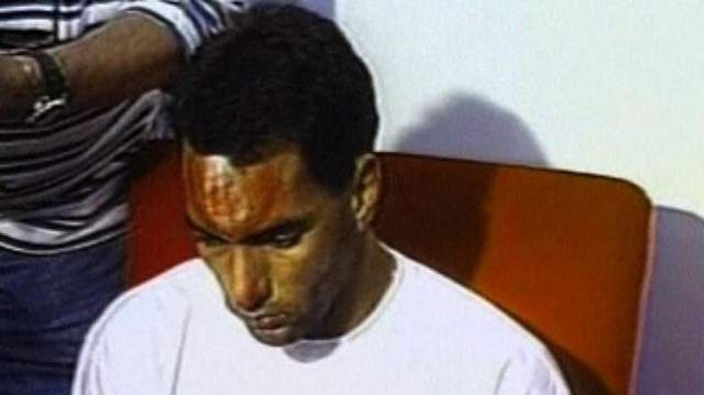В 1995 году форвард, выступавший на тот момент за "Фламенго", будучи нетрезв, спровоцировал аварию, в которой погибло три человека. Бразильцу всерьез грозила тюрьма, и лишь чудом форвард не оказался за решеткой.