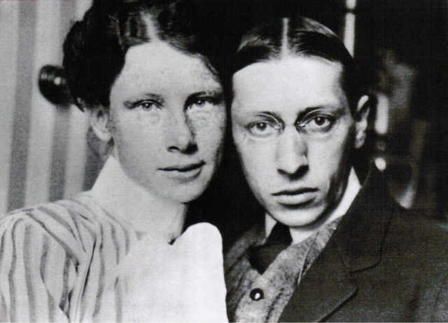 Однако, несмотря на это, им все же удалось связать себя узами брака 23 января 1906 года. В течение последующих двух лет у них родился сын Федор и дочь Людмила.