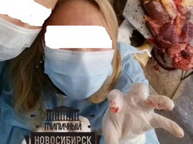 А пятикурсники юридического факультета одного из новосибирских вузов наделали снимки для Instagram на фоне тел и органов во время учебного визита в морг.