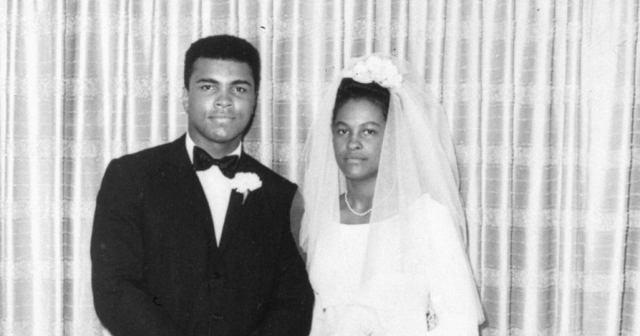 17 августа 1967 года Али женился на Белинде Бойд, которая вскоре после свадьбы приняла ислам и поменяла свое имя на Халила Али. У пары было четверо детей: дочь Мариюм, дочери-близнецы Джамила и Рашида и сын Мохаммед Али-младший.