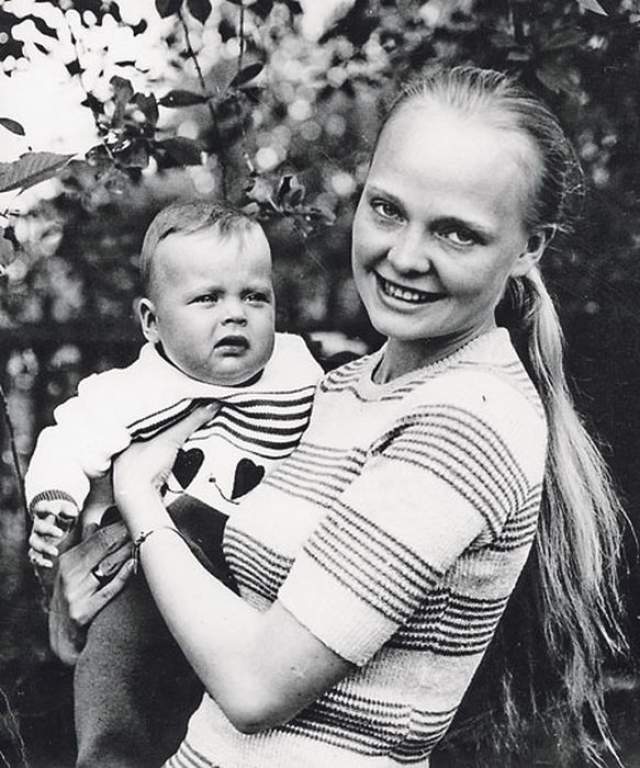 Наталья Белохвостикова с дочерью Наташей.