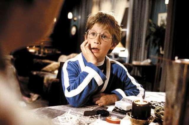 Джейсон Фишер  Ребенок-звезда сыграл Люка Ишима в "Ведьмах" (1990) бок о бок с Анжеликой Хьюстон. Еще он снялся в фильме "Родители" и "Капитан Крюк", закончив после этих трех ролей свою карьеру в кино. 