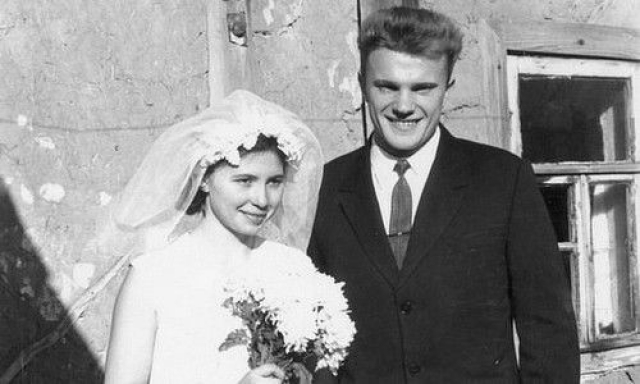 Свадьба Геннадия и Надежды Зюгановых в 1966 году.