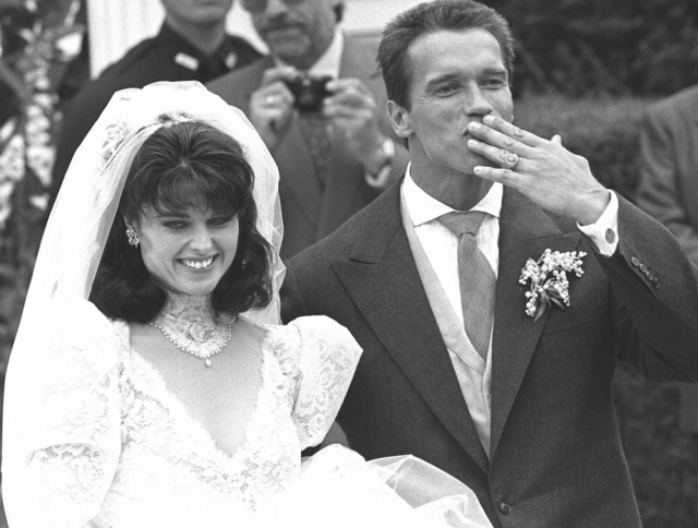 Арнольд Шварценеггер был женат на Марии Шрайвер, племяннице президента США Джона Кеннеди, являющегося одним из символов Демократической партии, у пары родилось четверо детей.
