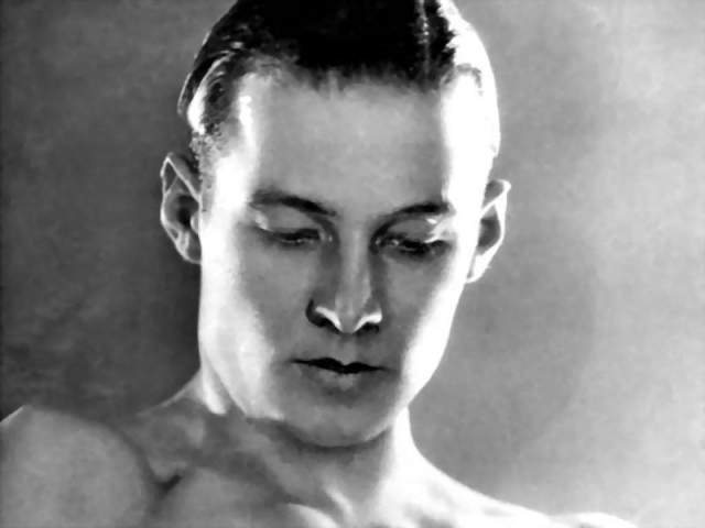 Рудольф Валентино. 1895-1926. Американский киноактер родом из Италии, ставший секс-символом эпохи немого кино. 
