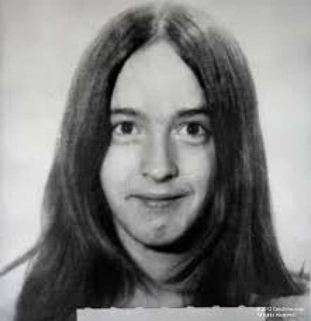 Следствие шло полгода, не раз заходило в тупик. И раскрыто было случайно, когда одна из убийц, Сьюзан Аткинс, была арестована в ноябре 1969 года за проституцию и воровство.
