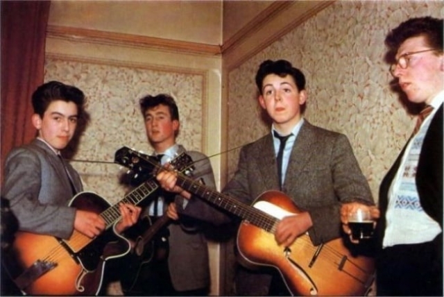 Группа The Beatles в 1957 году: Харрисону 14 лет, Леннону - 16, Маккартни - 15