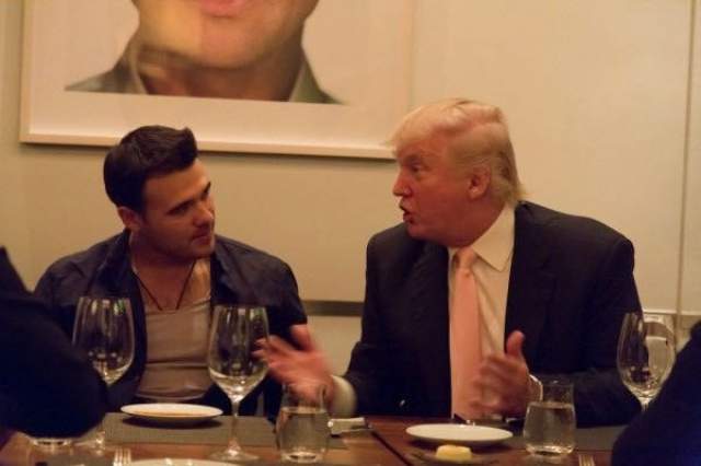А когда Трамп наведывается в Россию, он частенько ужинает с нашей поп-звездой.