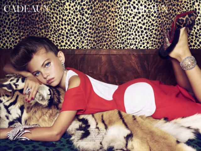 Тилан Блондо. 10-летняя французская модель снялась в фотосессии для Vogue, где она примерила взрослые наряды и макияж.