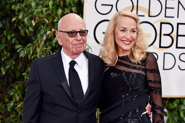 59-летняя бывшая модель Джерри Холл и ее возлюбленный 84-летний миллиардер Руперт Мердок объявили о своей помолвке.